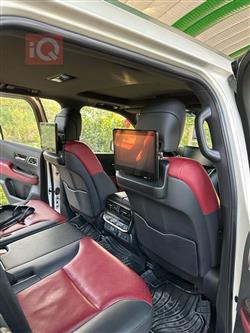 تۆیۆتا لاند کروزەر